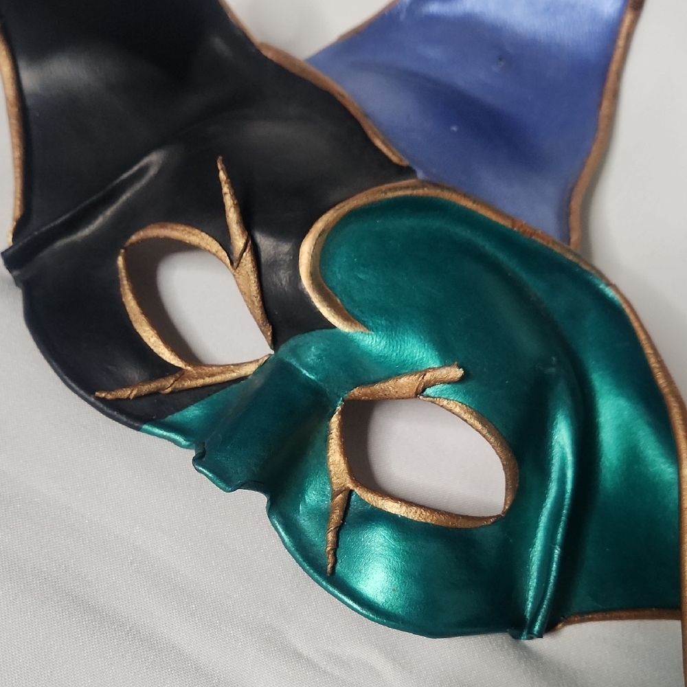 Leather Jester Mask - Picture 11 of 15